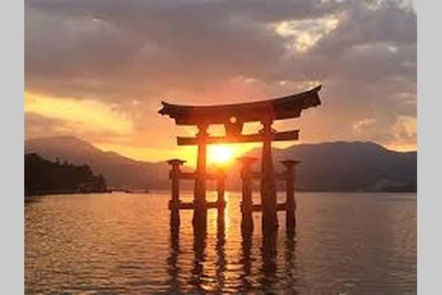 Отель Full House Miyajima Хацукаити Экстерьер фото